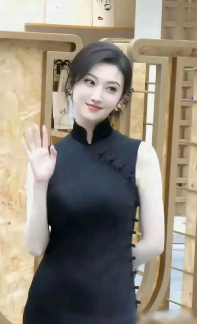 景甜的腰臀比简直太绝了，还是冷白皮