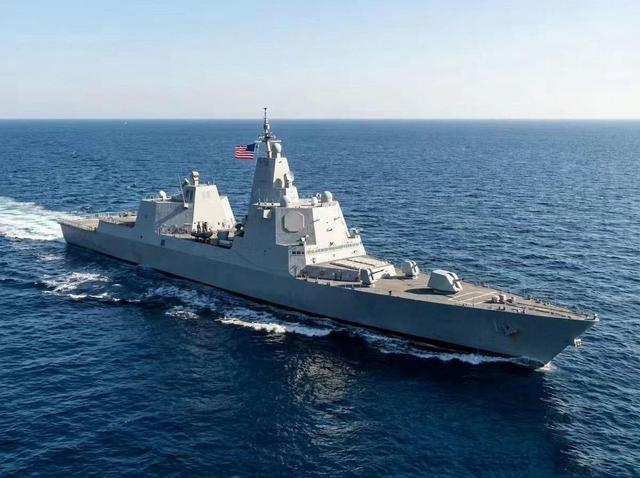 特朗普阴谋难藏！造黄金战舰或是烟雾弹，背后还有更大算计？