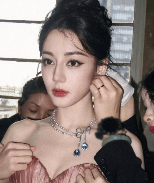 不要成为下一个朱媛媛！33岁迪丽热巴病情加重，知情人透内情