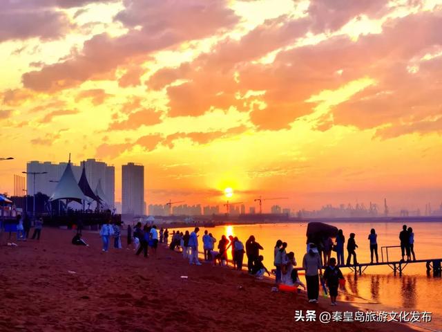来秦皇岛赴一场美妙的「海上日出」之旅吧！附日出时刻表