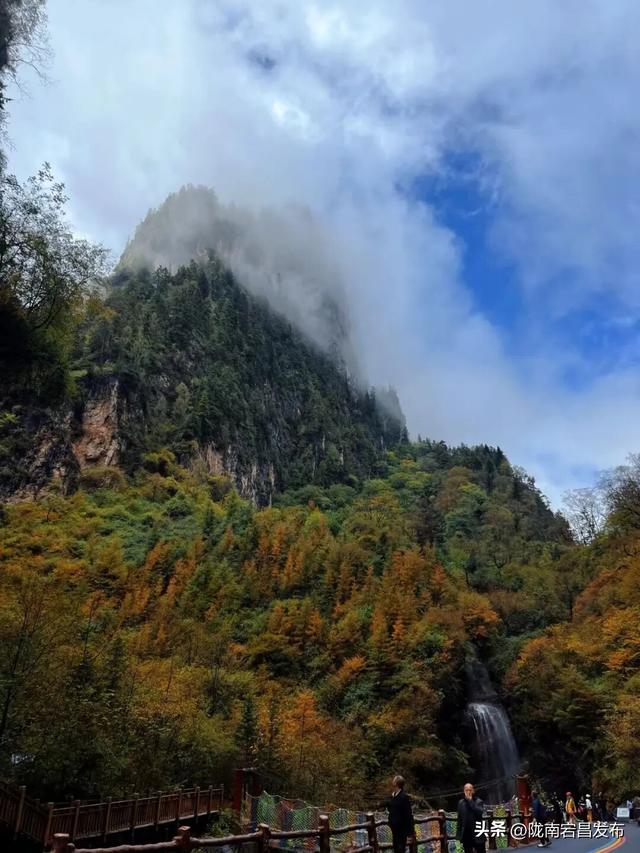 陇原赏秋韵，冬游官鹅沟