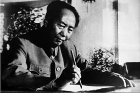 1949年解放军为什么要组建四大野战军，中央具体是谁划分的？图片