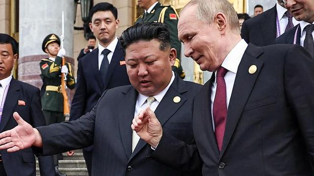 朝鲜领导人带头宣誓，高层全体到场，邻国即将有一场“大变革”？