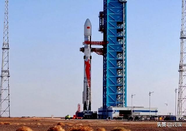 猎鹰9号慌不慌？中国朱雀三号可回收火箭破零，美国酸到破防！