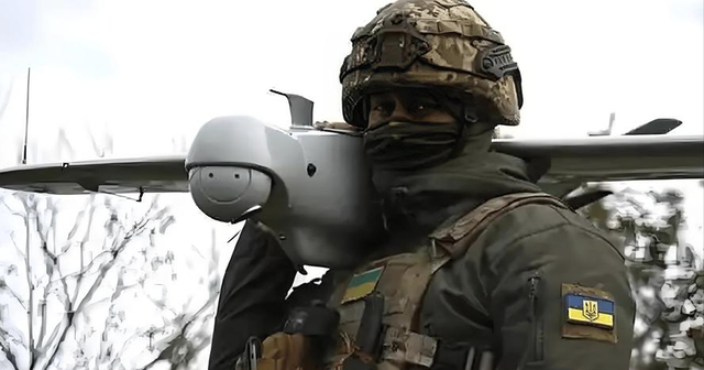 台军又当冤大头！19万买的无人机竟是玩具，掏空民众钱包肥了谁？