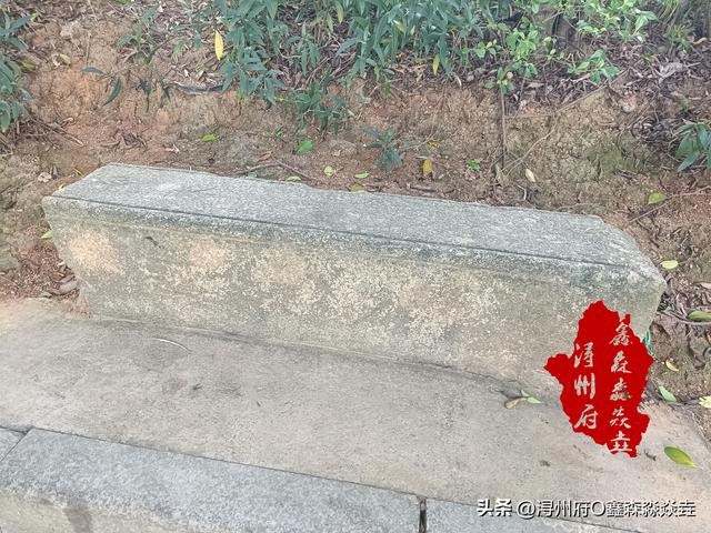 广西人文：桂平中山公园条石故事——一堆旧石碑石柱的猜想