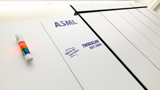ASML CEO：中国正尝试抛弃我们的光刻机，还可能拿稀土卡我们脖子