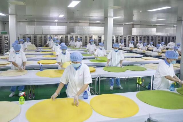 在敦化长有食品工业旅游园区，亲手解锁非遗煎饼的奥秘！