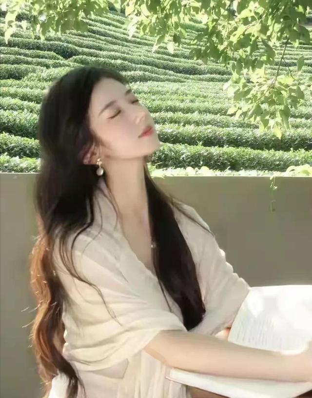 江西南昌一佳人好漂亮	， 身高168cm，体重48kg 美的让人移不开眼