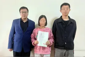 刚刚确认，黑狗主人被刑拘！女童律师发声！家属发起200万筹款，已筹到100万图片