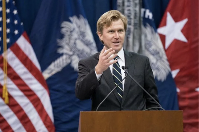 美国终于意识到不对劲！解放军不太可能武力统台，中国另有杀招？