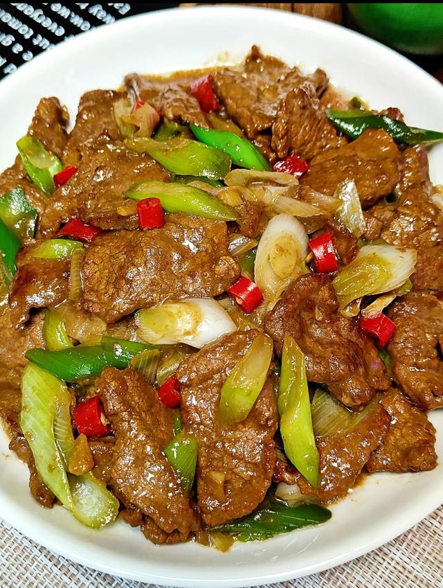 厨房小白也能秒变大厨！葱爆牛肉的隐藏版家常做法