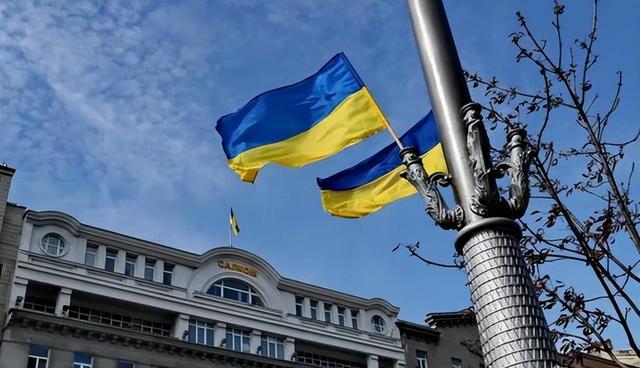 两手空空结束访华，乌克兰收到的第一条消息，是特朗普掀翻谈判桌