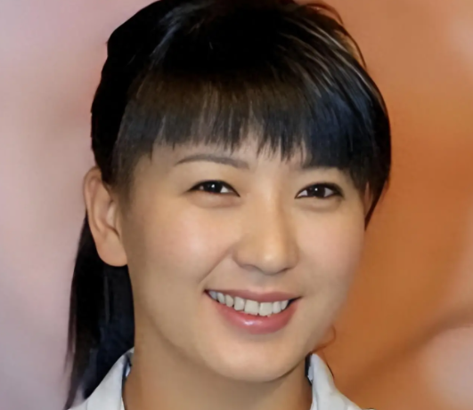 钱再多有什么用？闫学晶如今的现状，给所有53岁的女性提了个醒