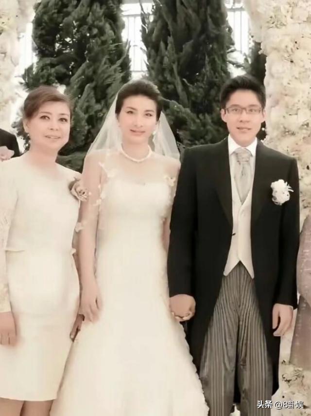 霍震霆没想到，44岁儿媳郭晶晶再次官宣喜讯	，让整个阔太圈沉默了