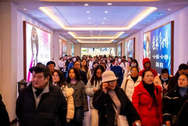 人气爆棚！明月山冬日旅游旺季太热闹了！