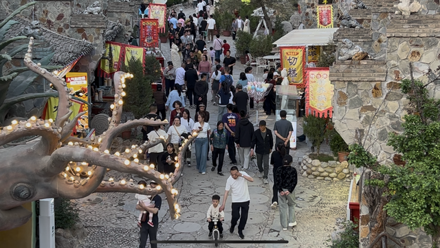 国庆假期，庆城文旅市场火热，千年古城焕发新魅力