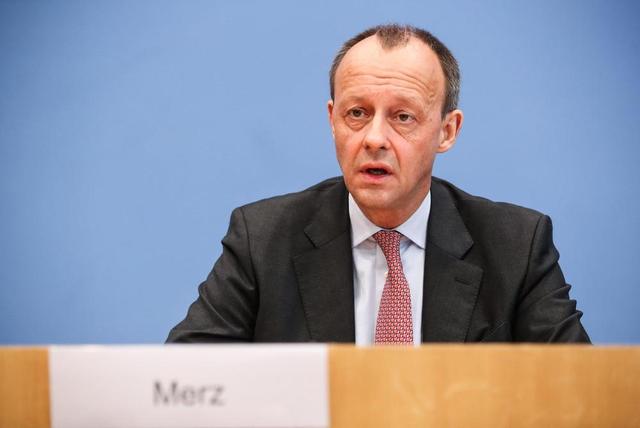 日本话音刚落，又一国介入台海，专机已经离华，要逼中国做3件事