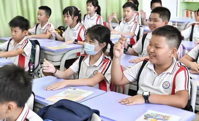 劲爆！中小学上课时间大调整：8点到校要消失？家长吵翻了