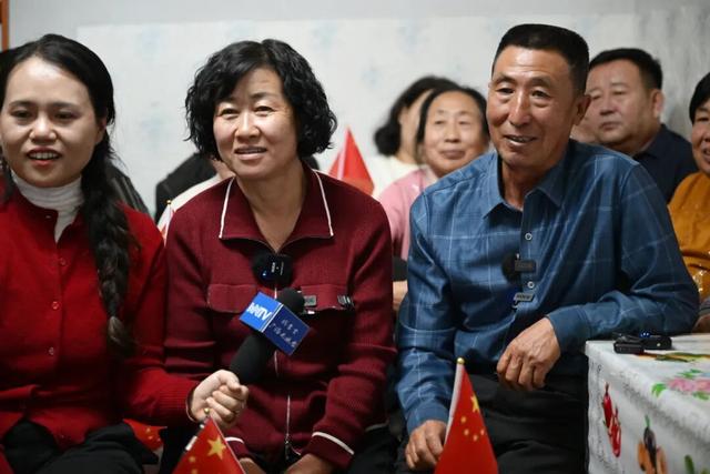 点火发射前，中国最年轻航天员父母的38小时