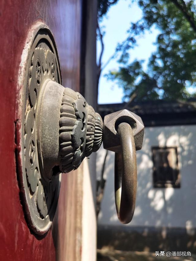 走进苏州东山雕花楼