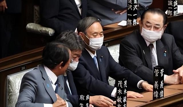 一出好戏，眼看“反华疯婆子”要上位，日本人开始自发给中国辟谣