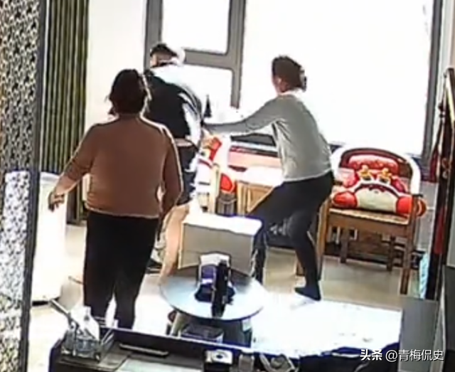 产后被丈夫殴打后续：处罚结果已出，婆婆颠倒黑白，女子再曝更多