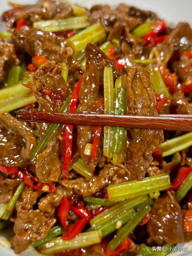 最适合男人吃的肉类排行榜，鸡肉倒数第1，羊肉排第3，长见识了