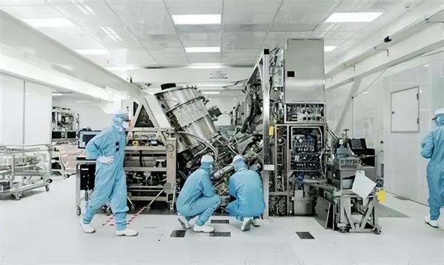 3000亿市值瞬间蒸发！ASML CEO自曝：我们看不到2026年的未来了！