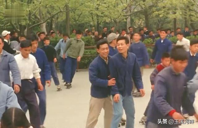 1966年外国人拍摄的上海影像，上海女人很精致，衣着朴素精神富足