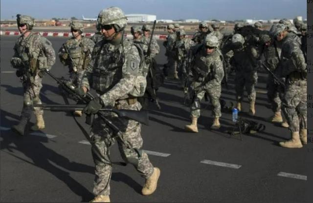 特朗普刚下专机，中方就出席午宴	，中美同桌共餐，会场布置很特殊