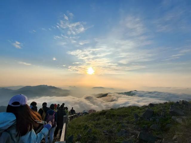 周末夜爬东灵山:于北京之巅邂逅日出云海之壮美