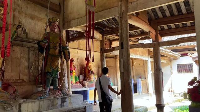 重庆涪陵最原生态的清代寺庙，曾作为学校，不知如今为何空无一人