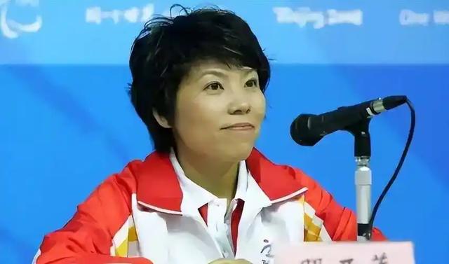 涉贪腐被带走	、败光20亿、移民改国籍，邓亚萍身上的谣言太离谱