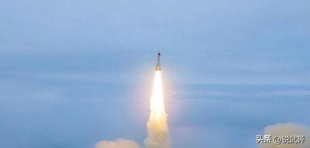 宇宙博弈！中美卫星太空激情互拍，美国重返月球竞赛已落后中国