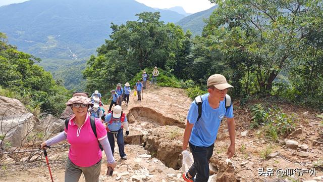 揭西猴面石徒步登山