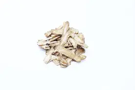 手脚冰凉怎么办？自有古方来拯救，张仲景：7味中药巧治血虚寒厥图片