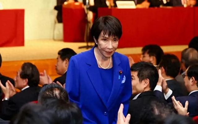 高市早苗最担心一幕发生，辽宁舰前出琉球，中日战机爆发激烈交锋