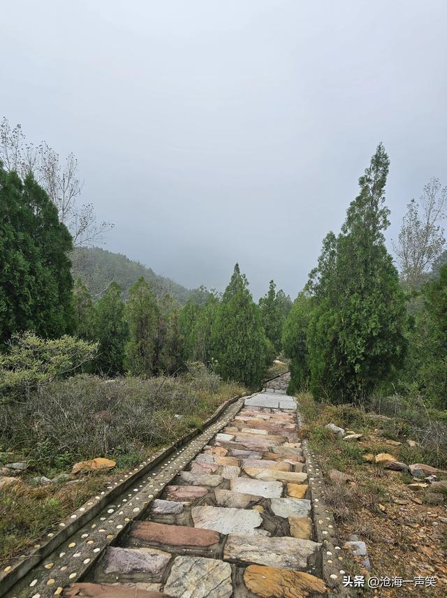 这是始祖山上的什么门?中天门，南天门，还是天中门?雄伟壮观吧