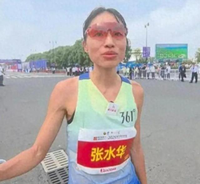 官媒发文，高调官宣“最快女护士”喜讯，网友：终于等到这一天