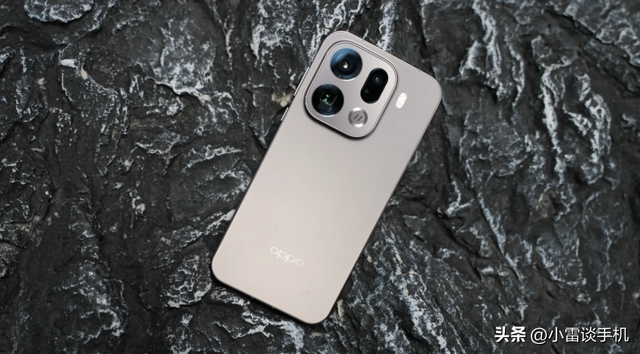 OPPO FindX9系列：倘若钱多没处花，可以线上冲首发