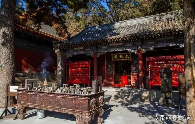 中国有一古庙，庙不大，却有武警全天站岗，究竟有何过人之处？