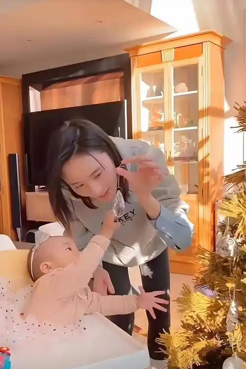 李亚鹏离婚背后，看懂海哈金喜的3个伏笔，才明白婚离得有多及时