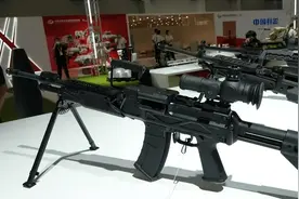 为何我国要重新装备7.62毫米机枪？俄军教训：轻机枪有时不顶用图片
