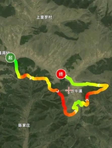 突降大雨,百人徒步团因涨水被困,当地村支书开皮卡救援:发现下雨就到了现场,全员平安