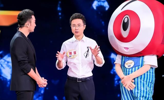 九三阅兵解说员揭晓，原来是他们两位，都是央视知名主持人