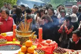 摆供品的正确方法你知道吗？这些传统文化要懂，与封建迷信无关图片