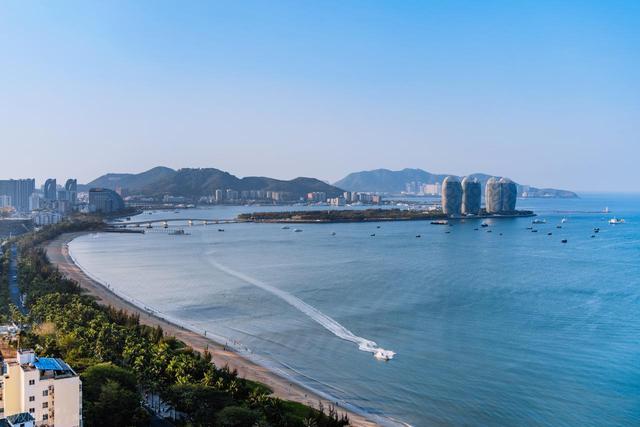 去海南三亚玩了 1 周回来，说句大实话，三亚真不是所有人能适应的