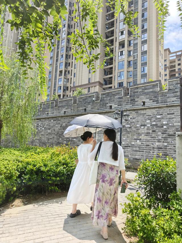 秋风起，栾花入梦来