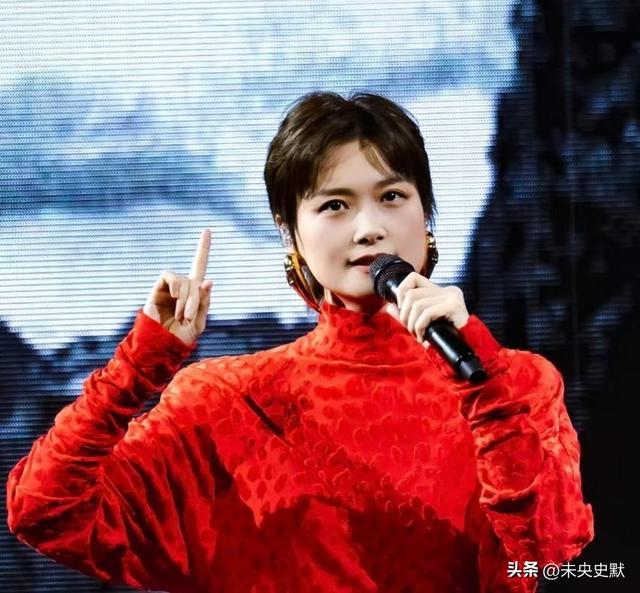 嫁法国老头真相大白5个月后，41岁李宇春近况曝出，一点也不意外